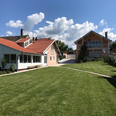 Guesthouse Rebel Deliblato Eksteriør bilde