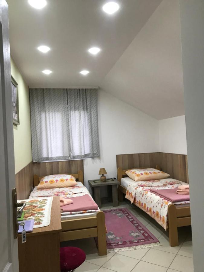 Guesthouse Rebel Deliblato Eksteriør bilde