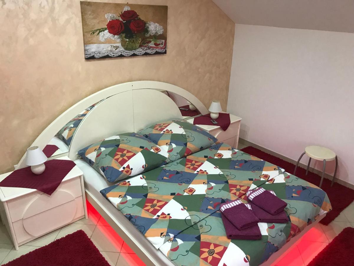 Guesthouse Rebel Deliblato Eksteriør bilde