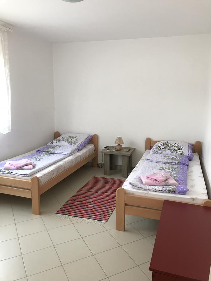 Guesthouse Rebel Deliblato Eksteriør bilde
