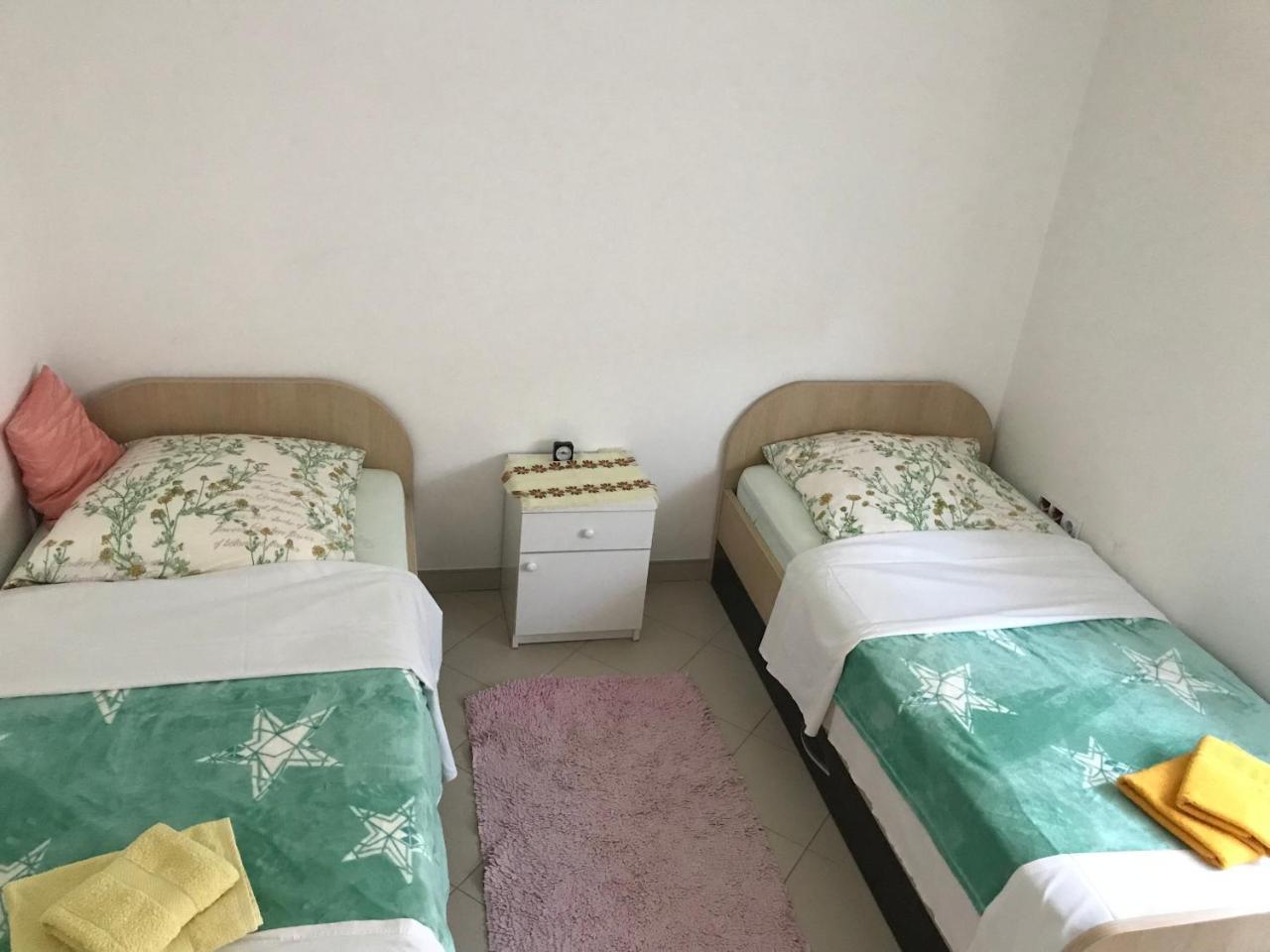 Guesthouse Rebel Deliblato Eksteriør bilde